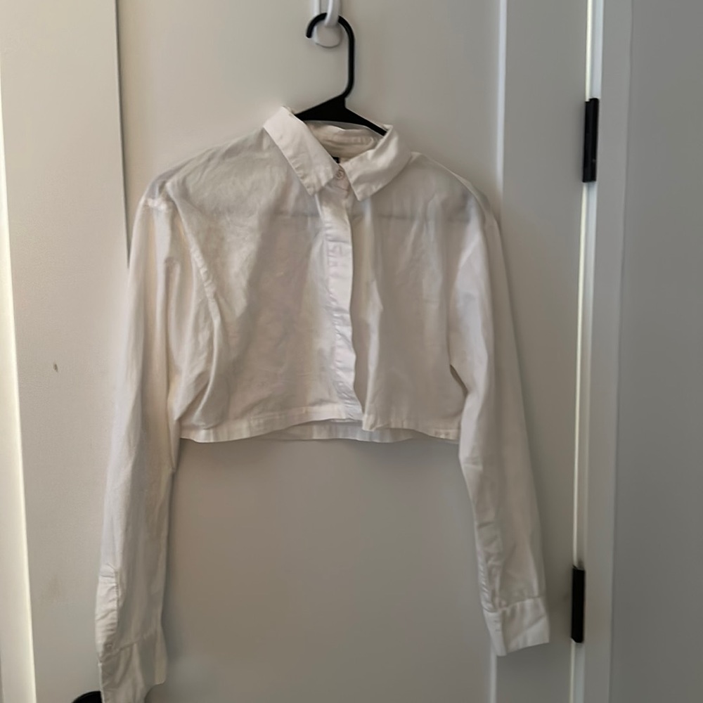 H&M Women’s Size XS Cropped Button Down